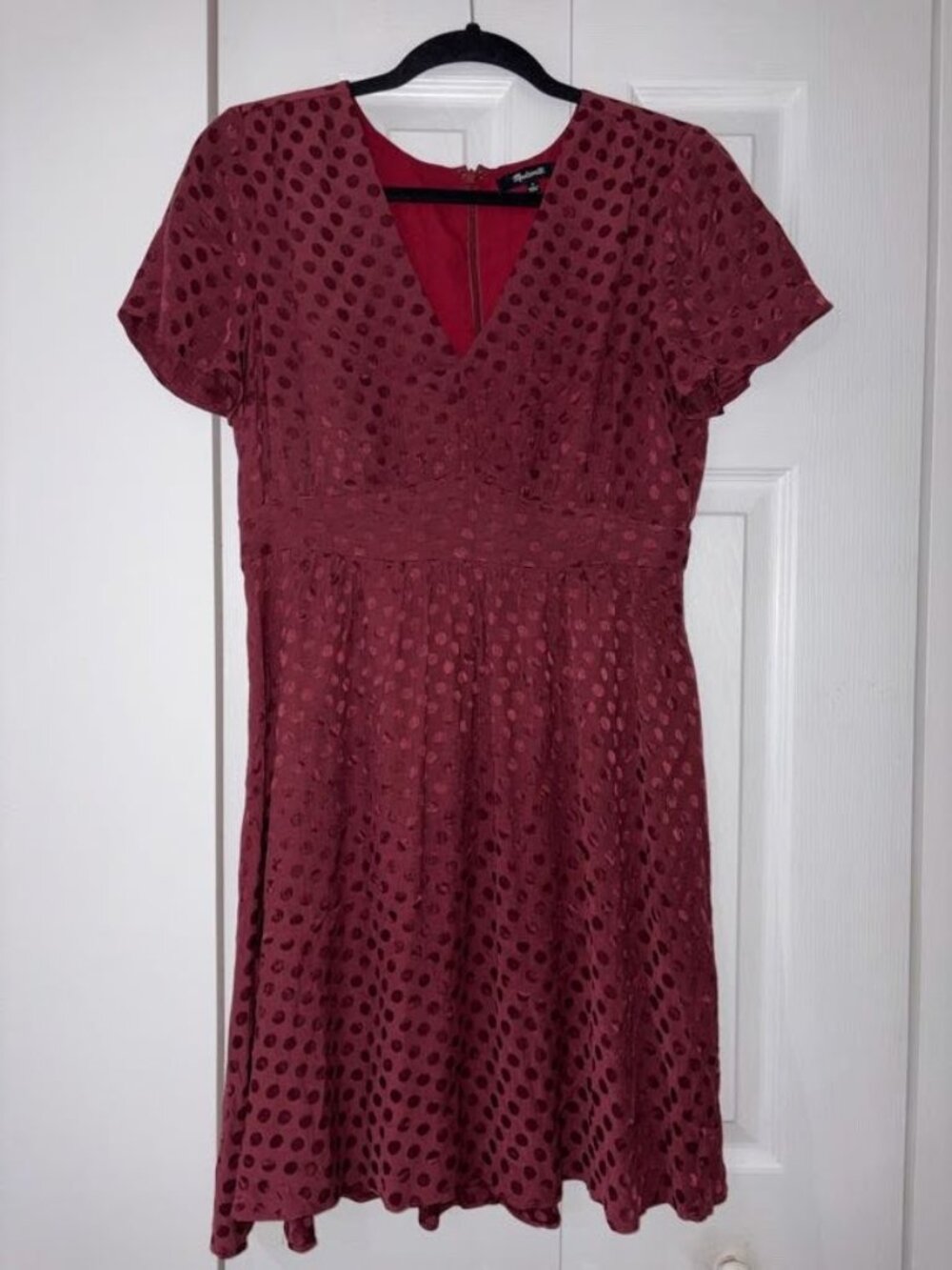 Madewell V-Neck Fit-and-Flare Dress in Dot Jacquard Dress Size 6 - Picture 3 of 6